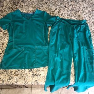 Purple Label Healing Hands Scrub Set